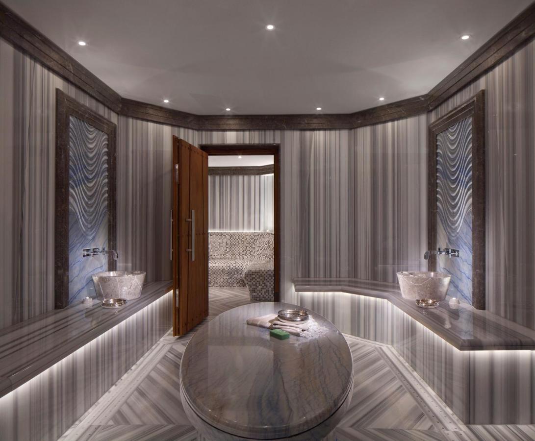 Four Seasons Des Bergues Hotel Geneva